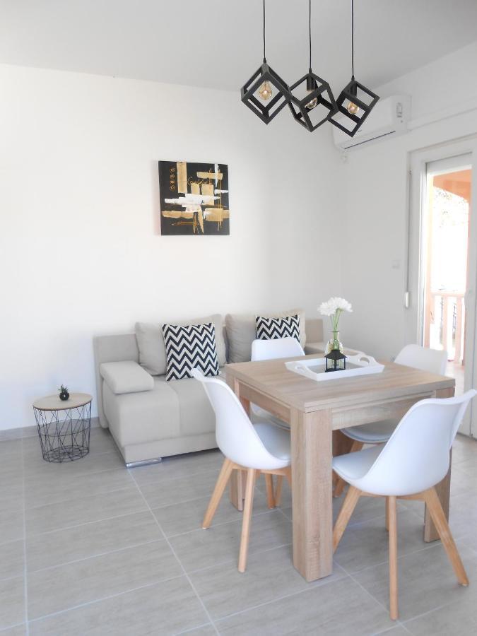 Apartments With A Parking Space Okrug Gornji, Ciovo - 13859 Trogir Zewnętrze zdjęcie