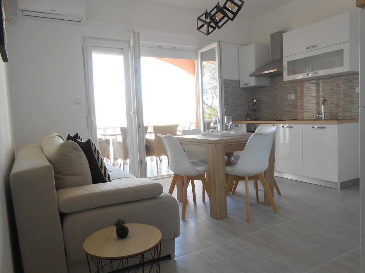 Apartments With A Parking Space Okrug Gornji, Ciovo - 13859 Trogir Zewnętrze zdjęcie
